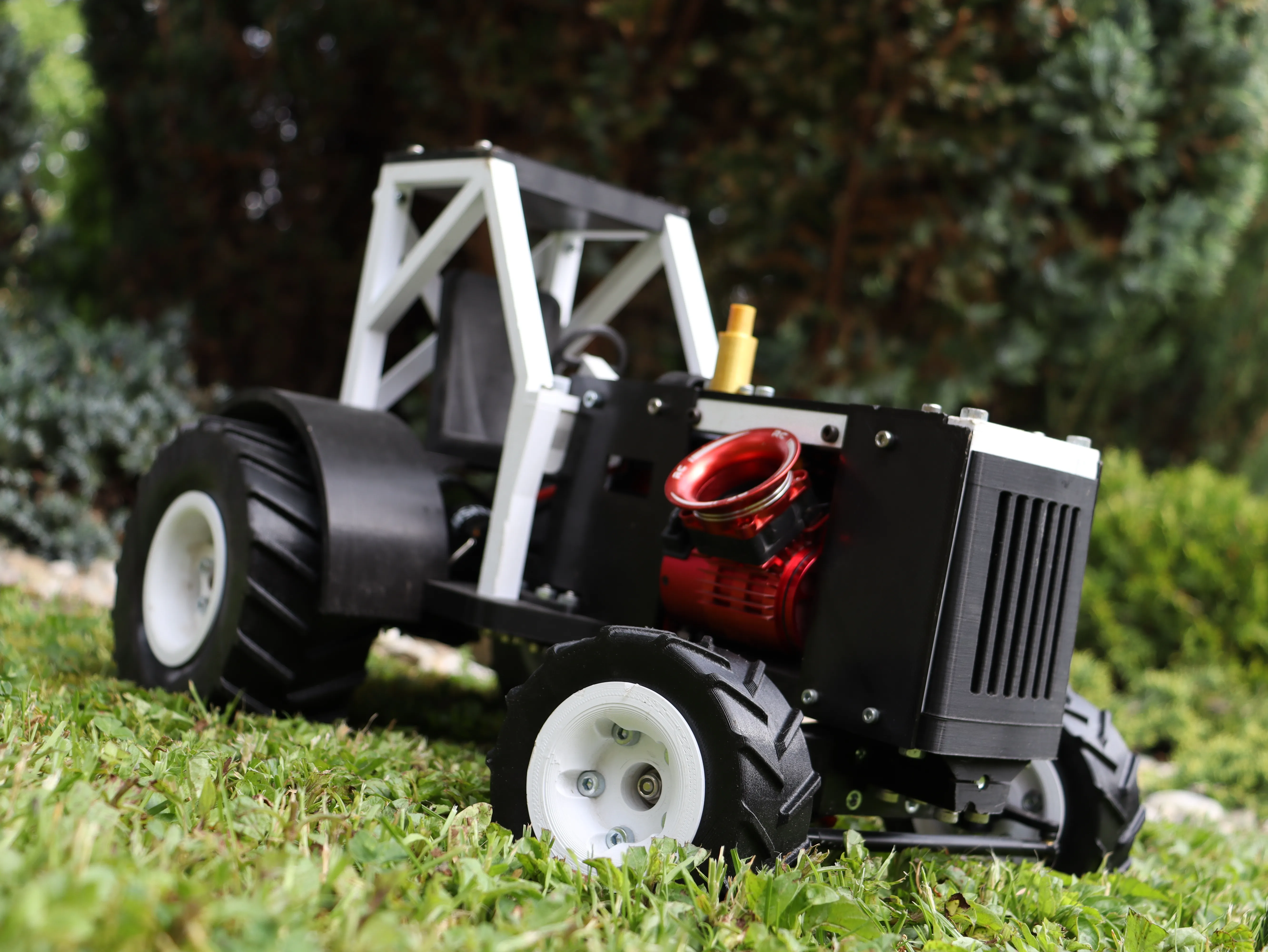 TRACTOR RC DE CARRERAS