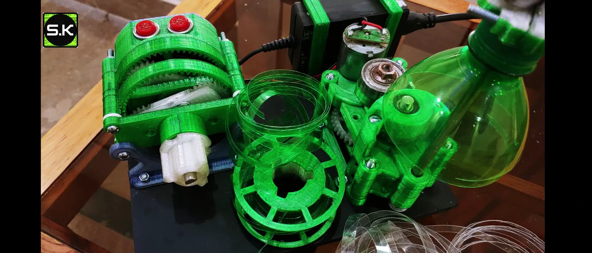 PET plastic bottle cutter for recycled filament