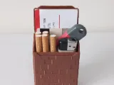 SCATOLA PER SIGARETTE ACCENDINO TESSERA-0