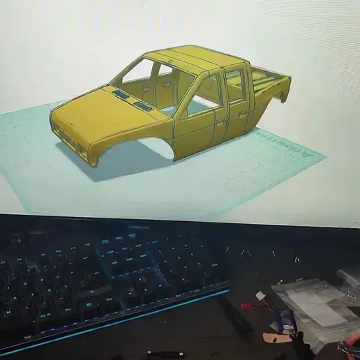 Scx24 4-Door Nissan D21 Pinched