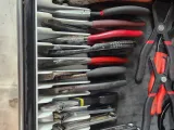 Simple Plier Holder Tray-1