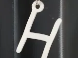 H keychain-0