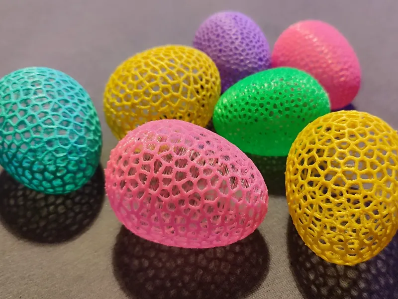 Osterei Voronoi 56mm