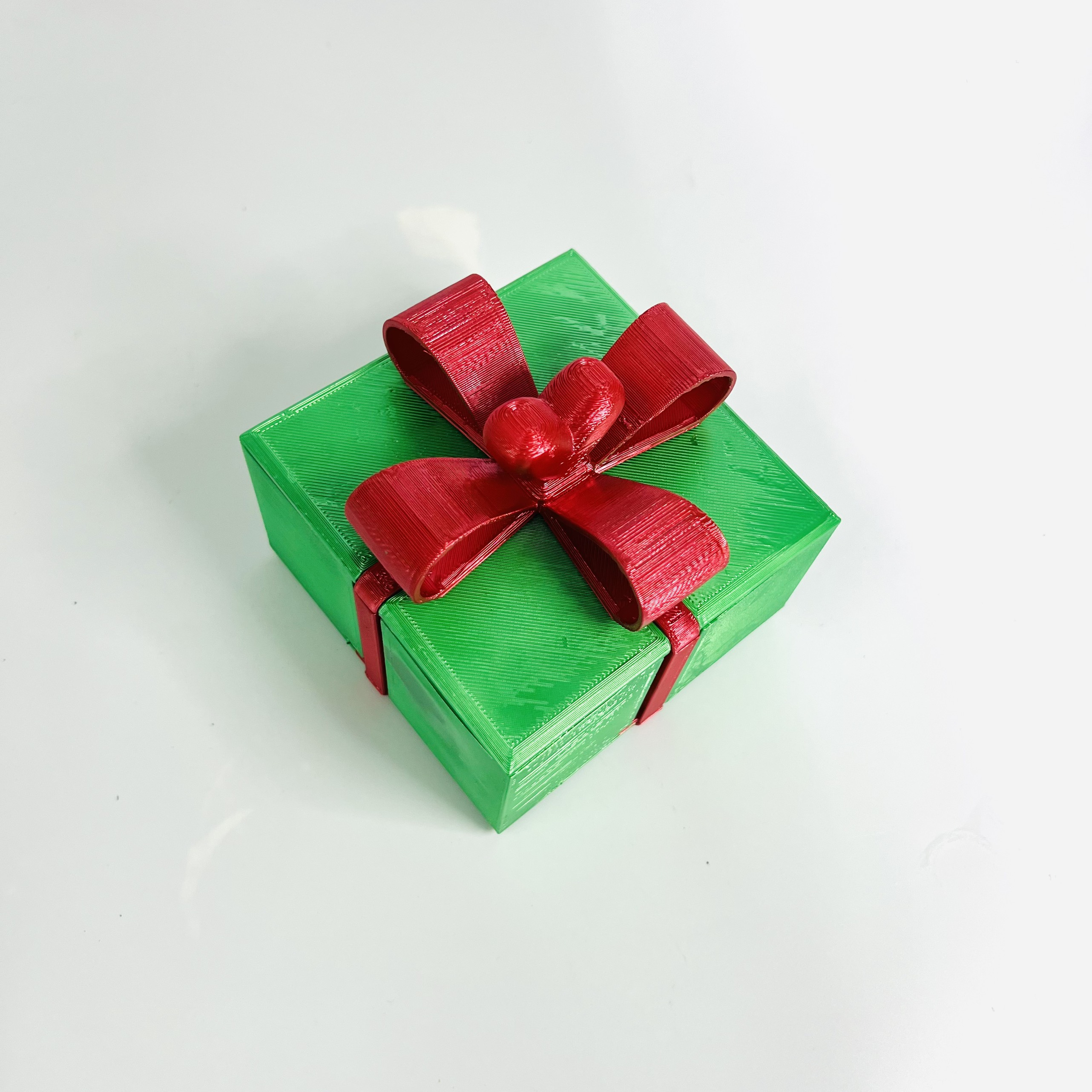 MECHANICAL ROTATING GIFT BOX VALENTINE & CHRISTMAS BOX 3D models