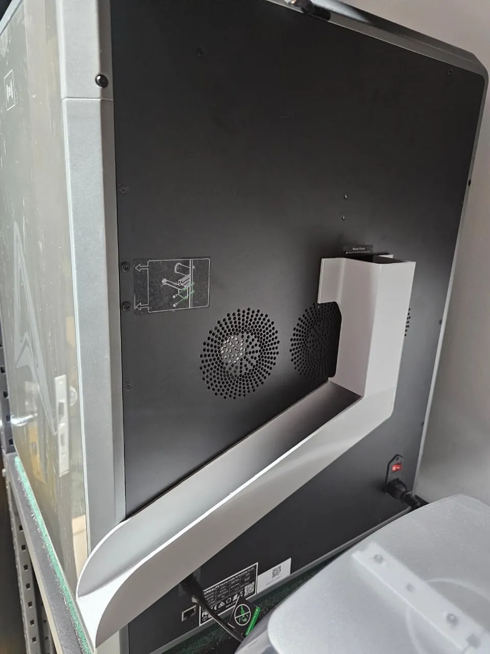 K2 PLUS POOP SHOOT...doesn't block the vent fans.