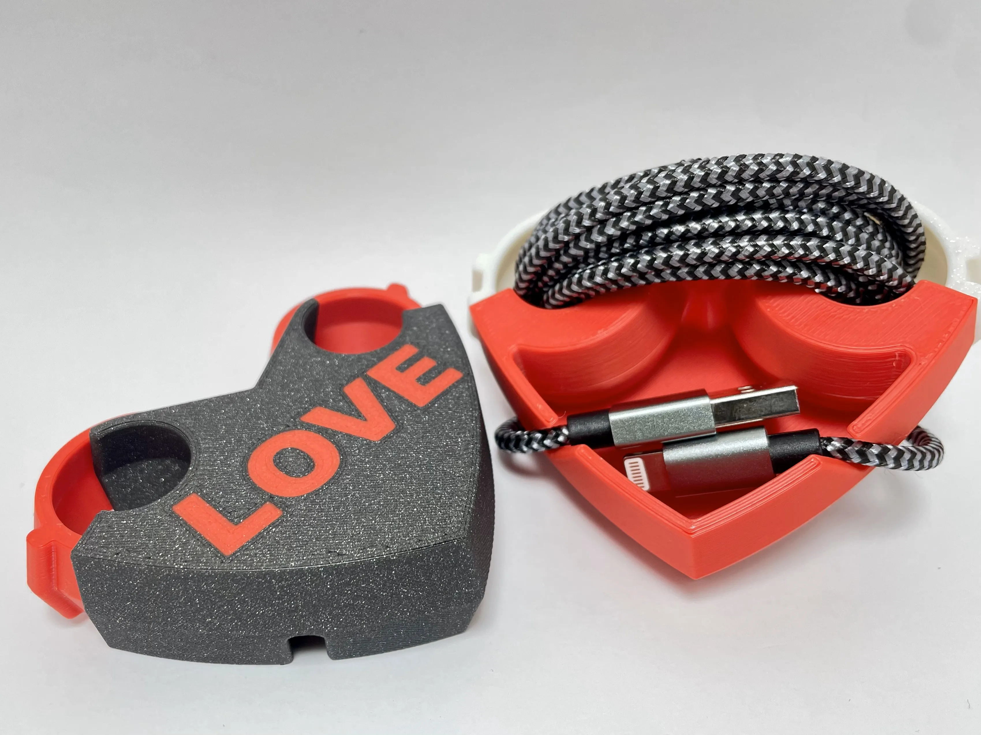 cable organizer heart