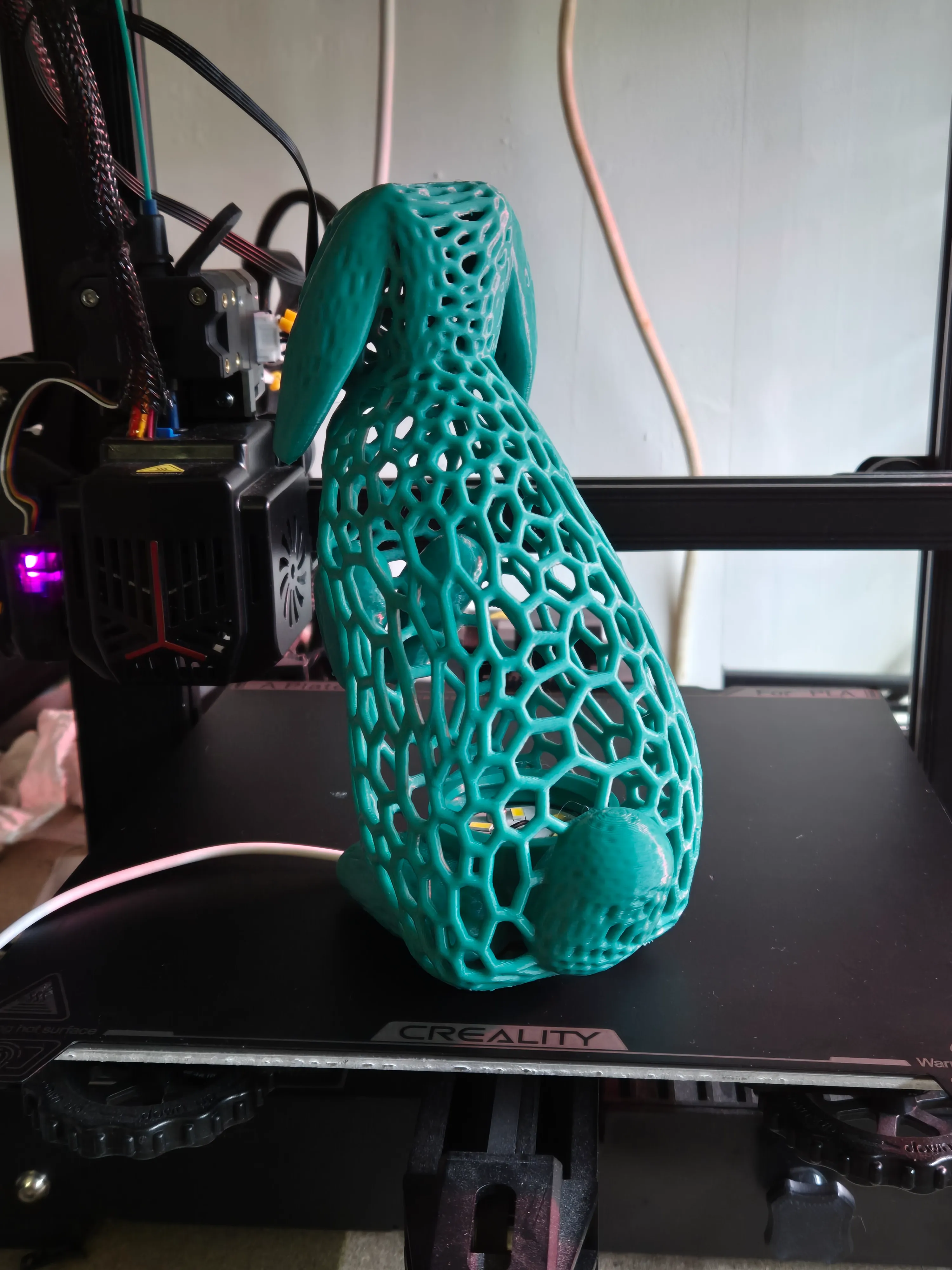 Lampe lapin Voronoi / Voronoi rabbit lamp