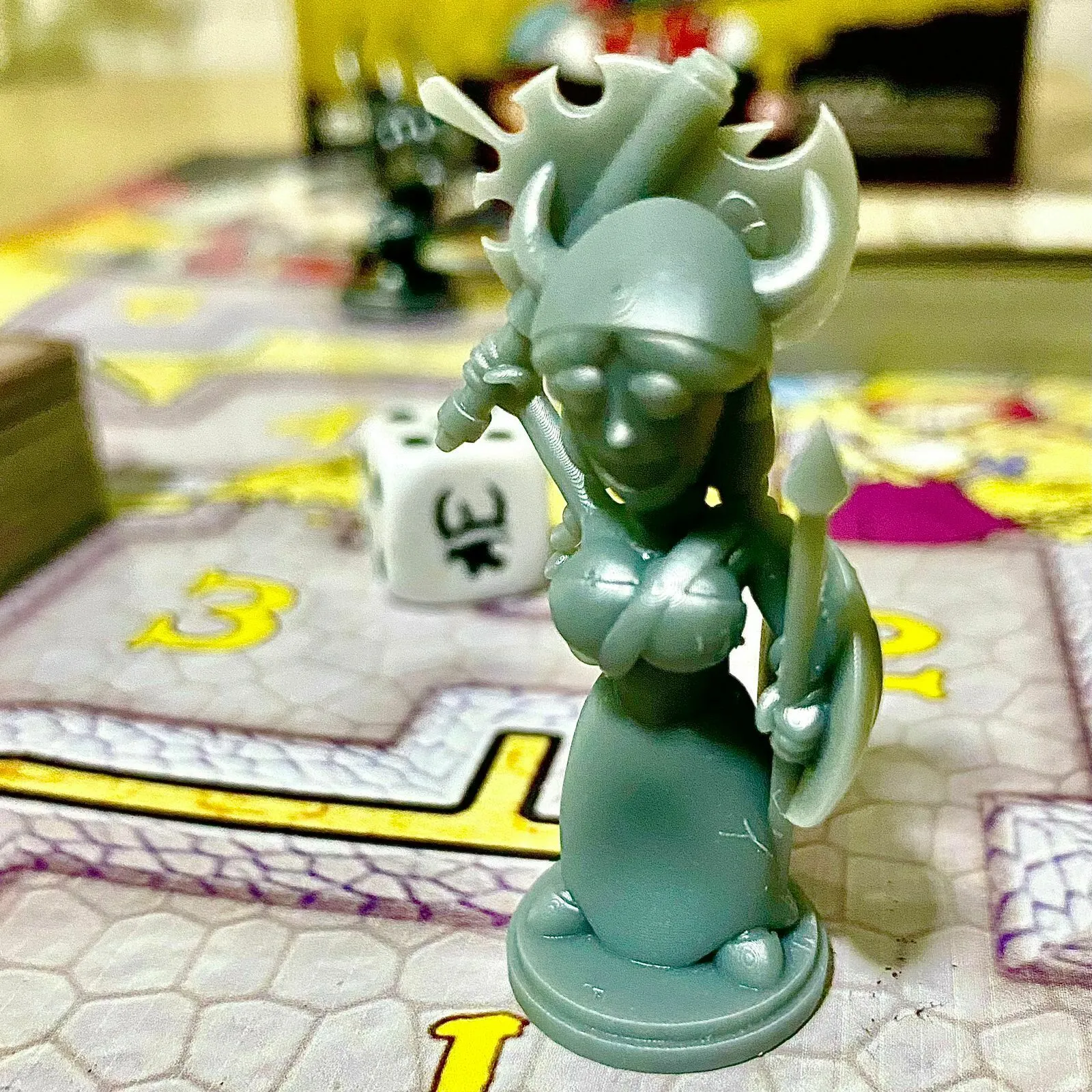 Munchkin Pawn woman viking