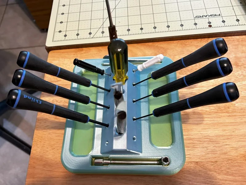 Essential Tool Stand