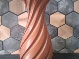 Vase twisted-1