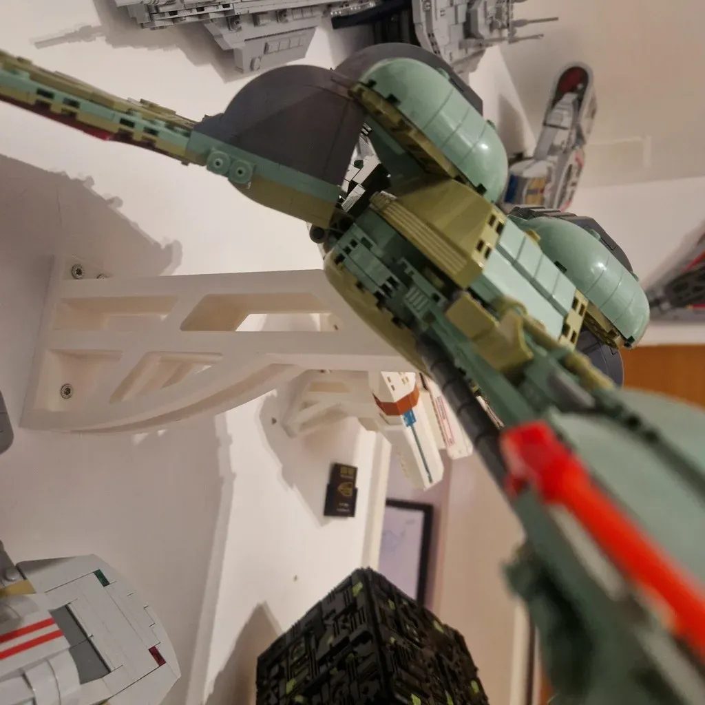 Bluebrixx Star Trek Klingon Bird-of-Prey Wall Mount