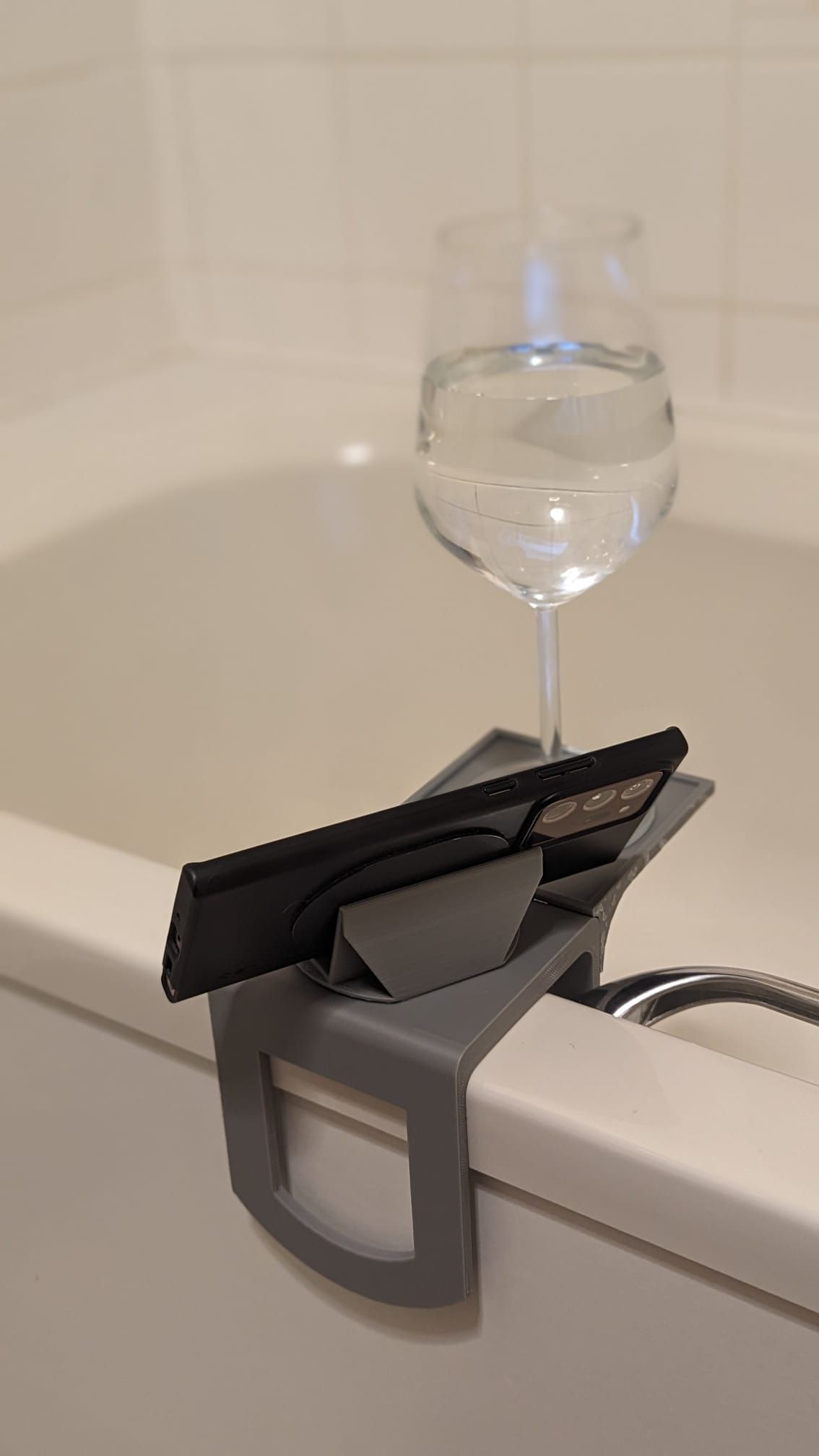 Bath Tub Phone Holder 3D models download Creality Cloud