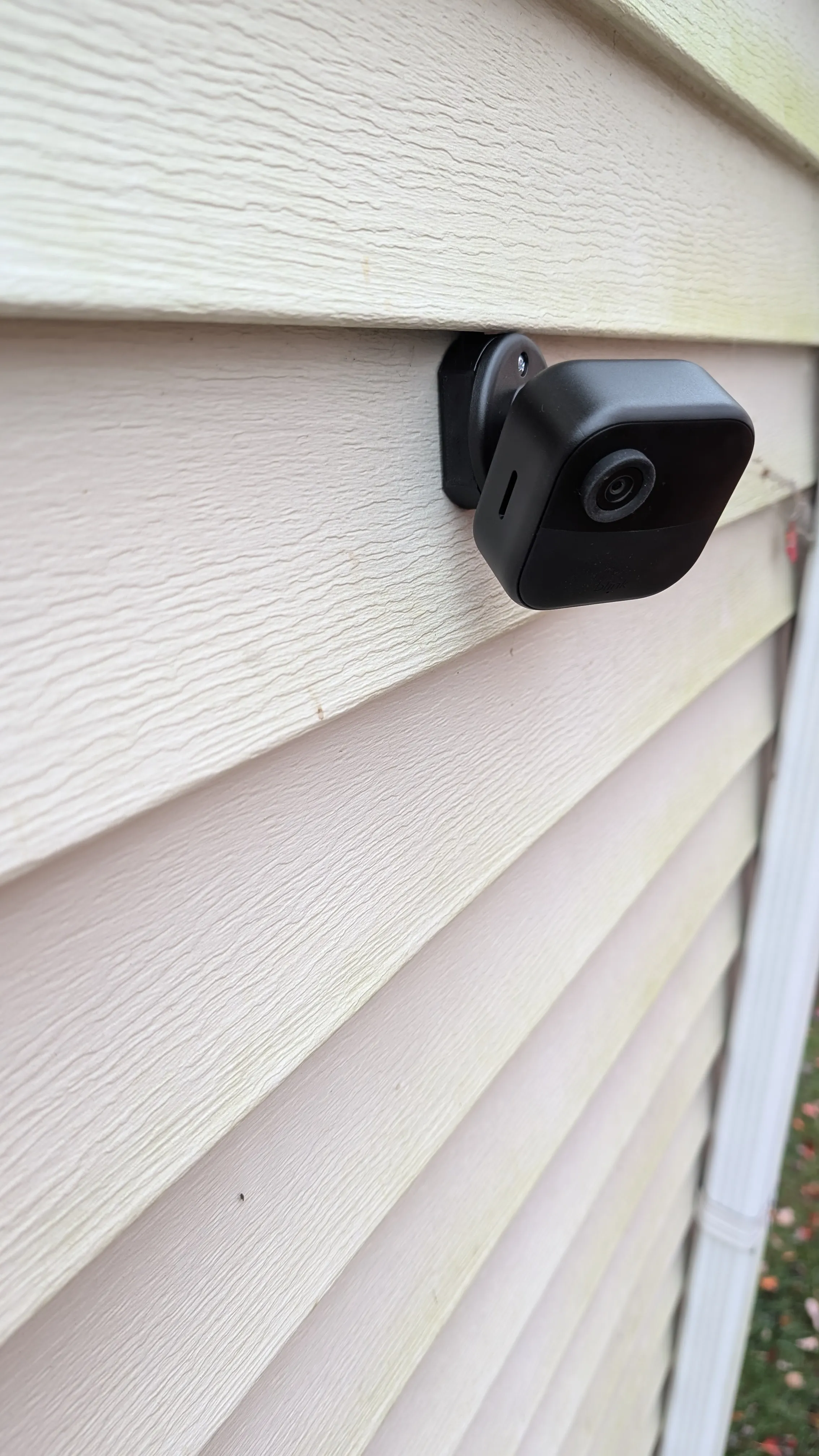 Blink outdoor 4 camera mount