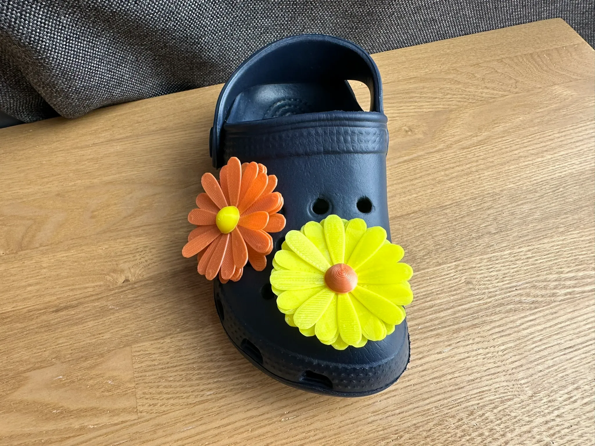 Flower shoe charm