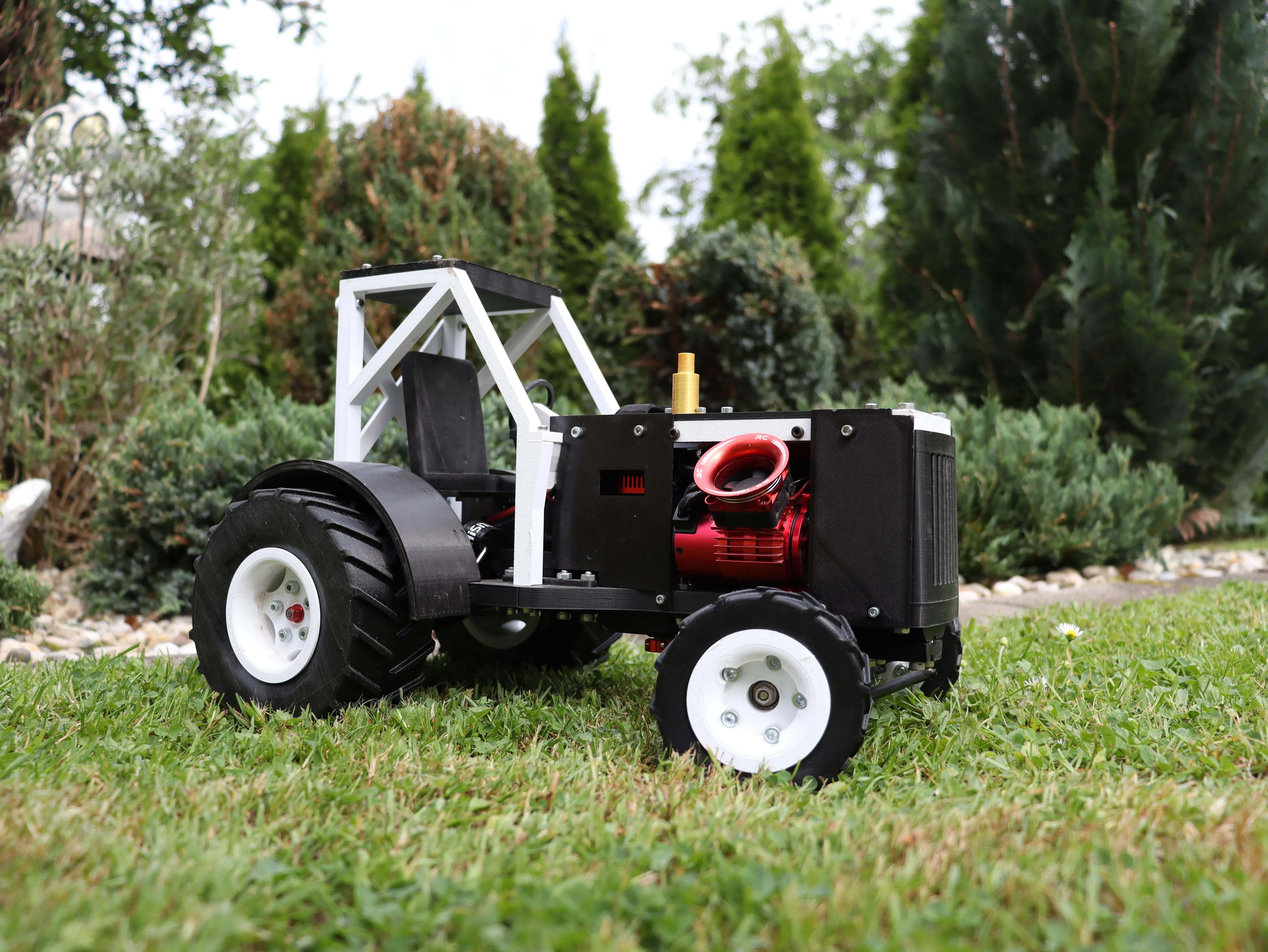 TRACTOR RC DE CARRERAS