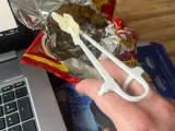 A device for eating chips, nachos, chopsticks for eating-4