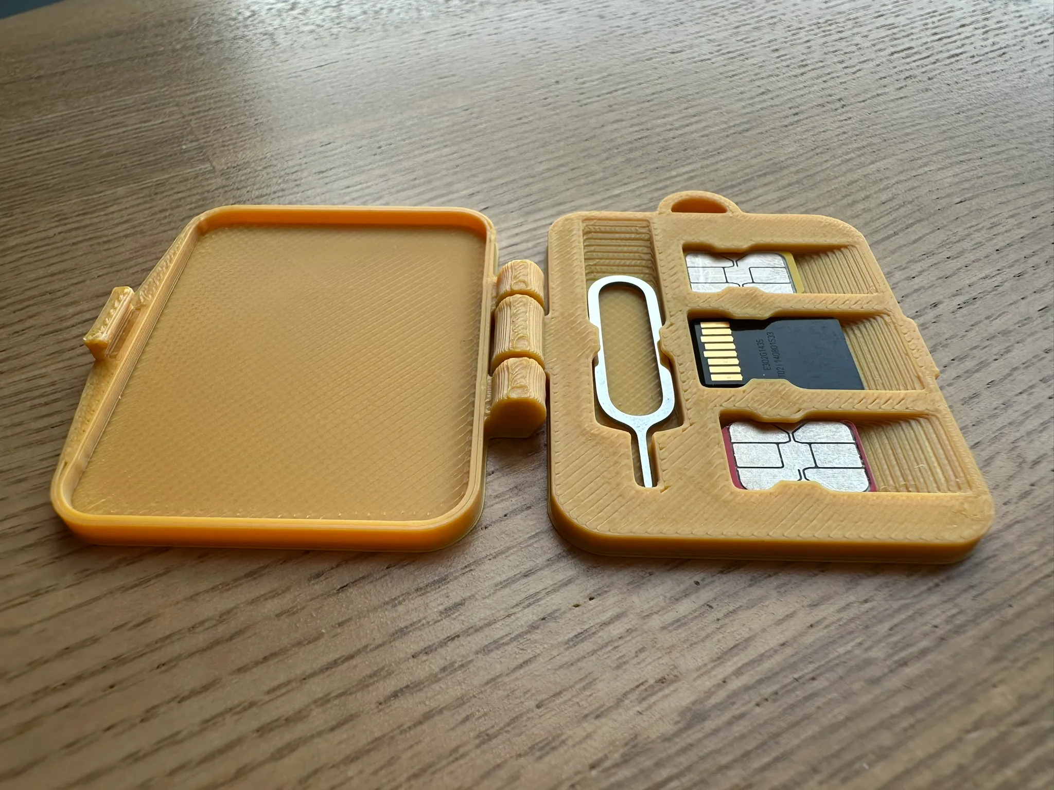 Nano SIM and micro SD travel holder