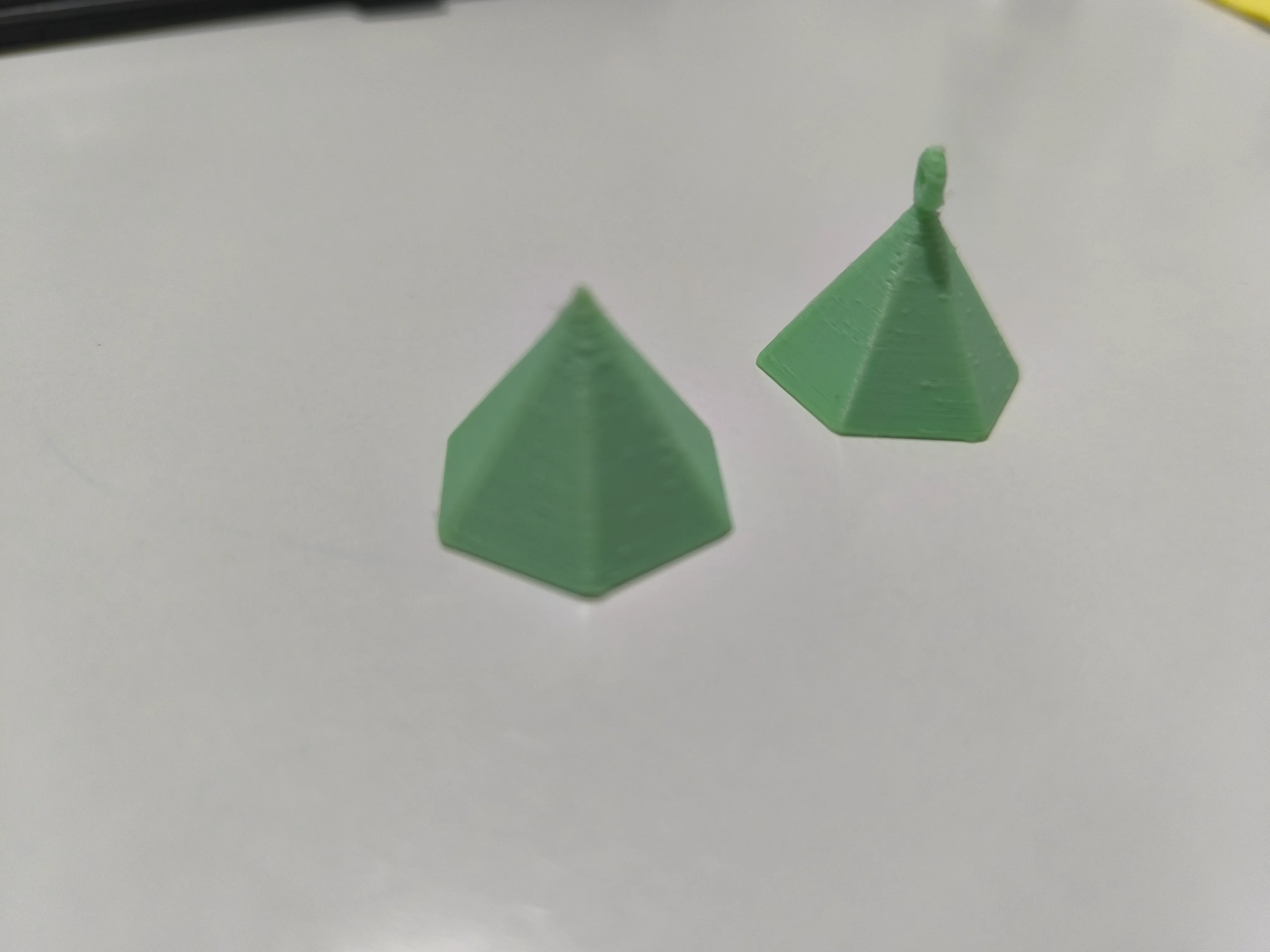 Sims plumbob keychain