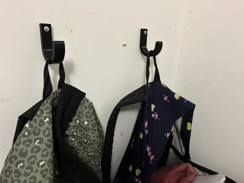 Backpack or jacket support hook