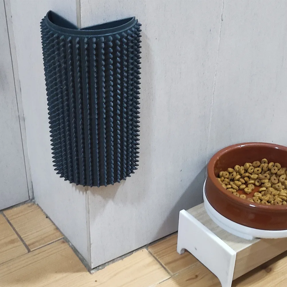 Cat scratcher
