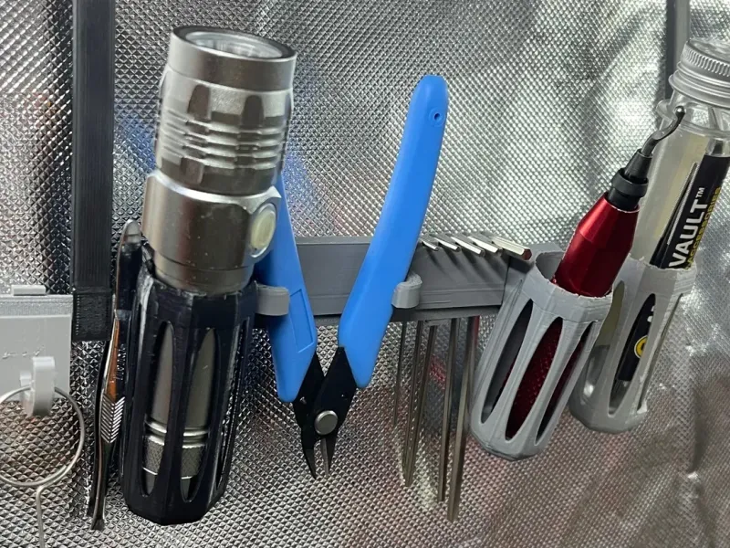 Picchetti per tende - Supporto per torce elettriche