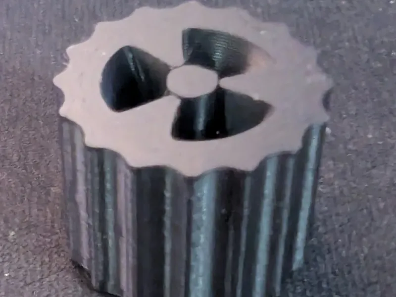 Car/bike tyre deflator (schrader)