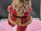 skating santa statue-5