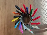 suporte-de-caneta-curvo-1