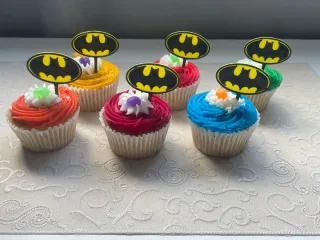 Batman emblem Cup-Cake Topper Batarang logo