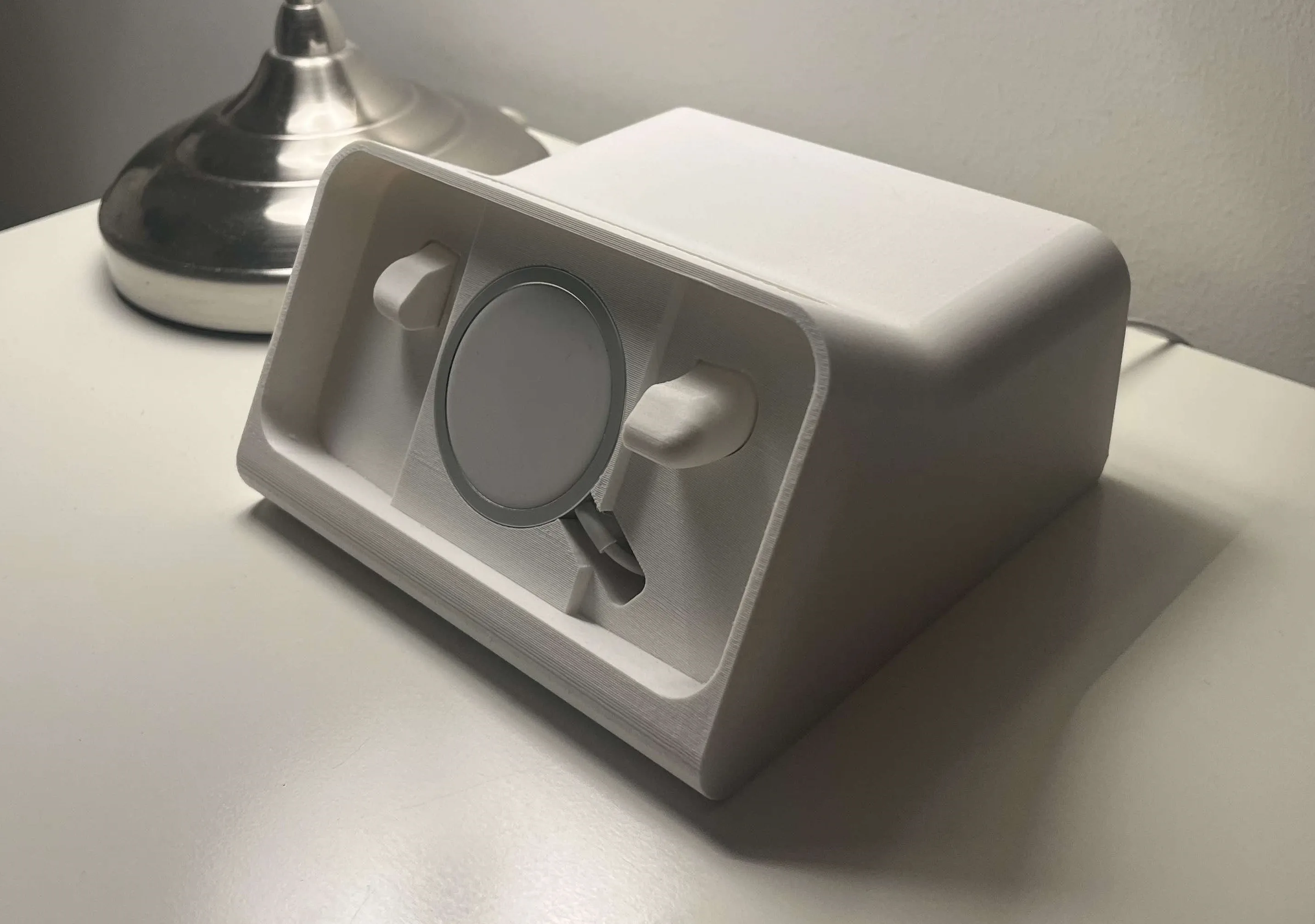 DN40 docking station for iPhone 13 and iPhone 13 mini