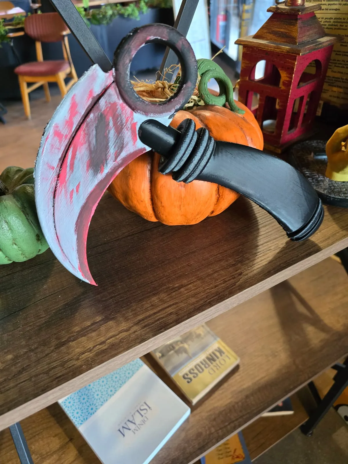 Halloween Pumpkin-Themed Scythe for Home Decoration