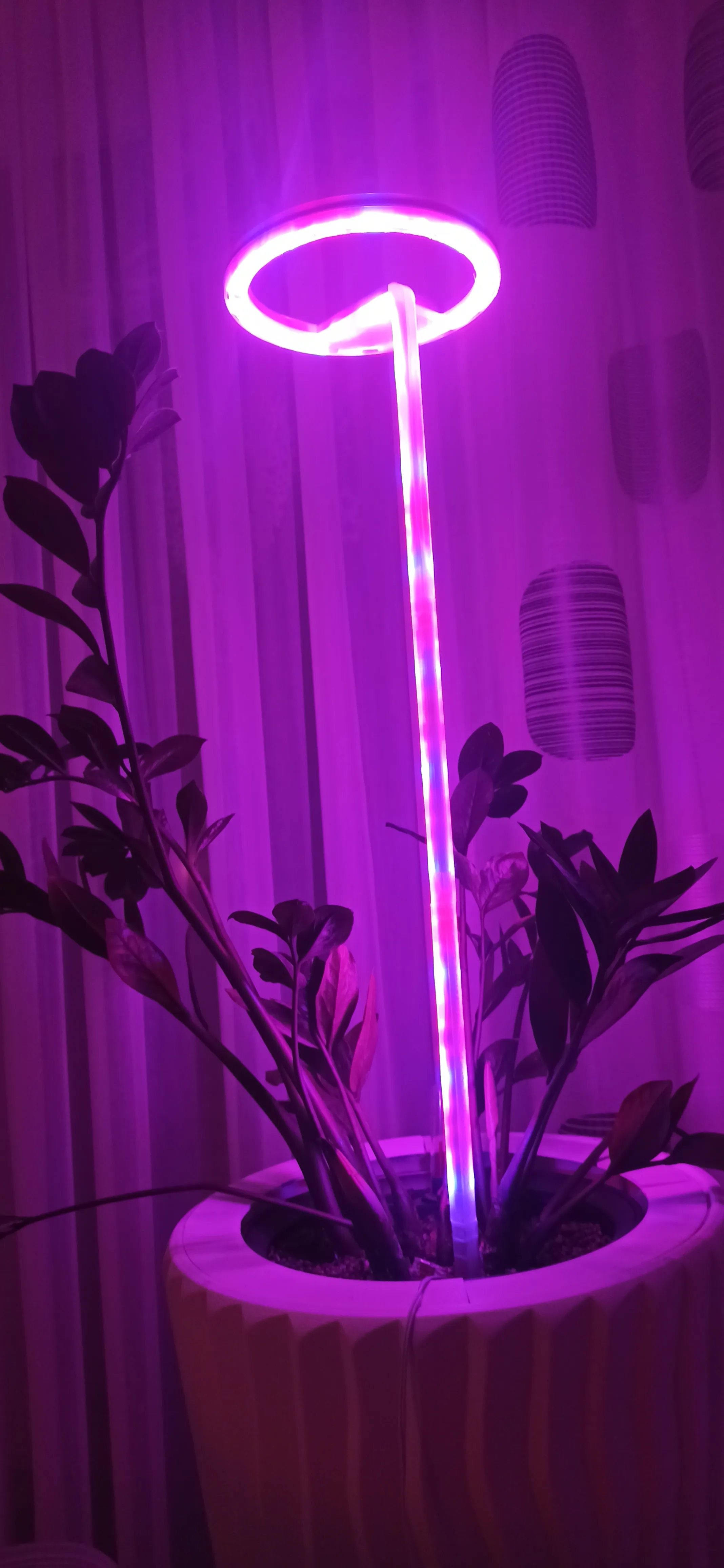 Full Spectrum LED Plant Light Version III ( gerade)