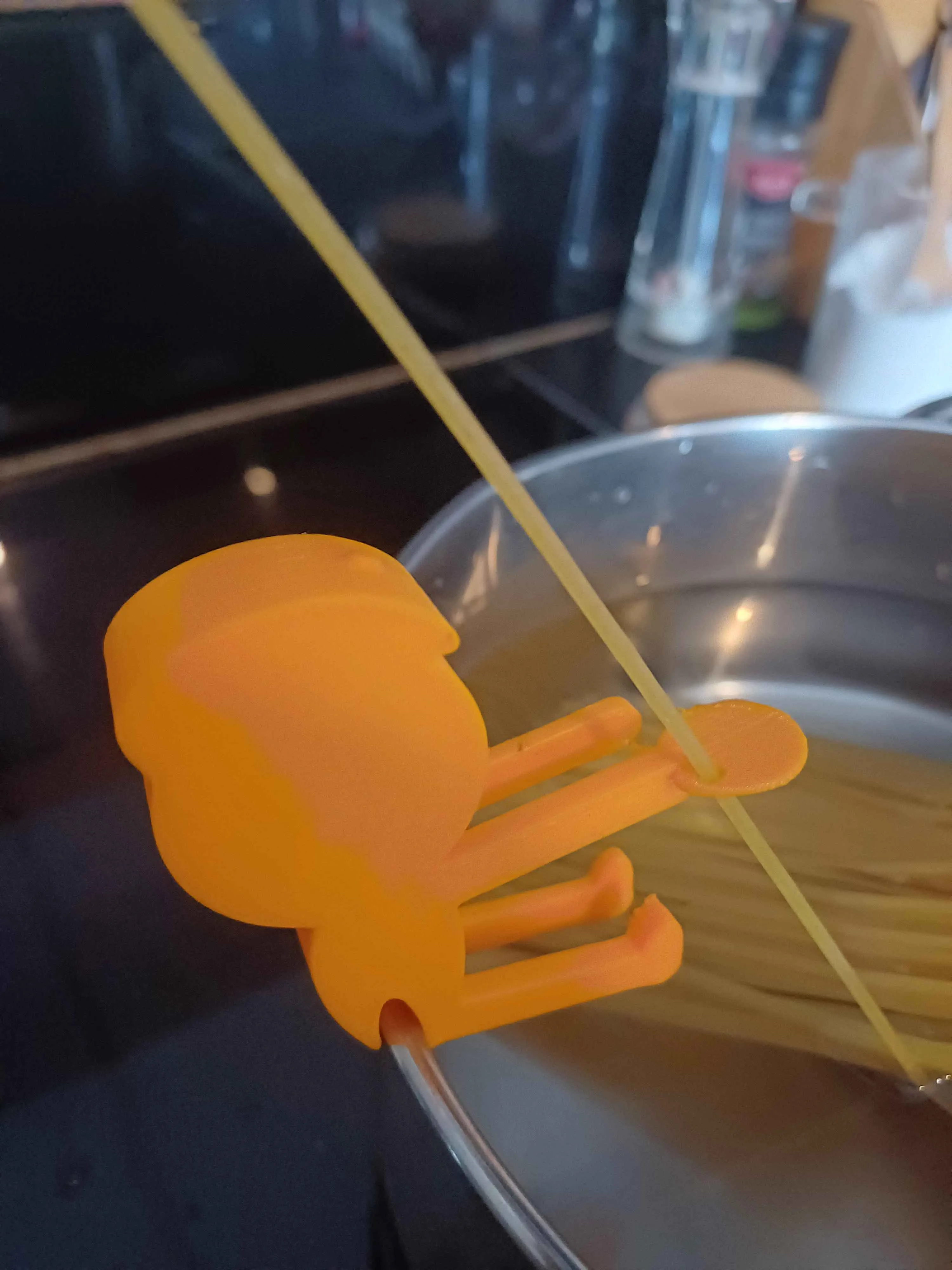 pasta painter, spagetti tester