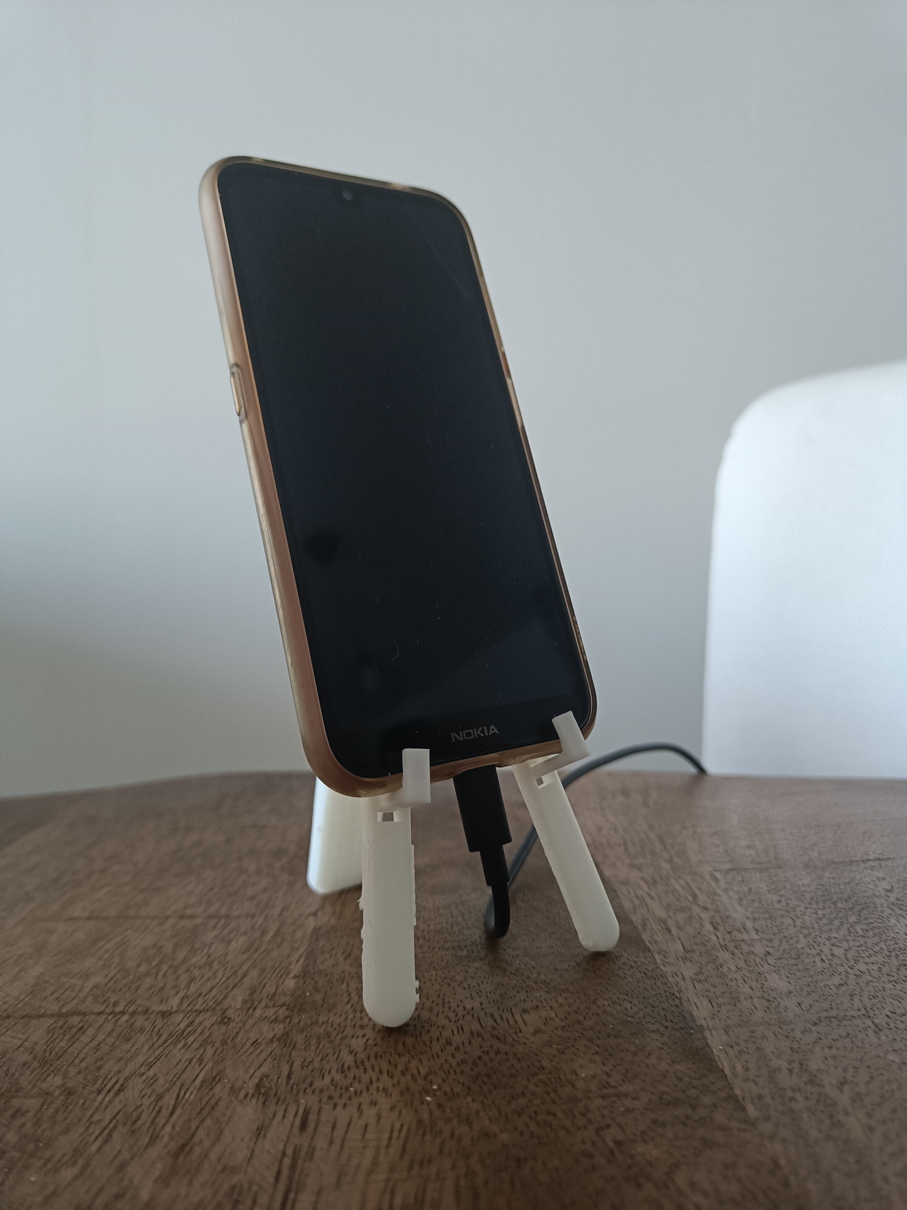 Foldable phone stand