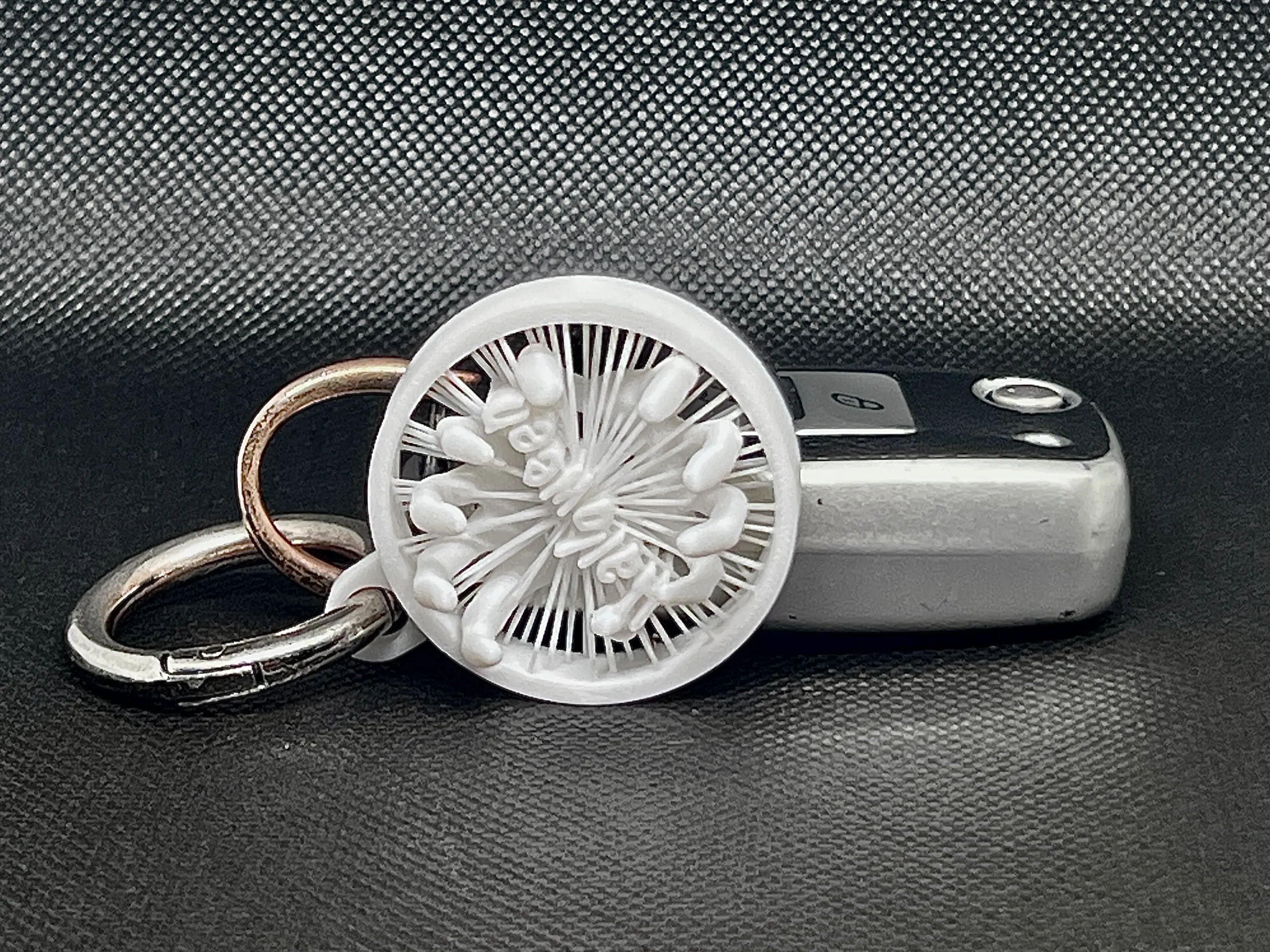 Halloween Keychain_Hand_String ART