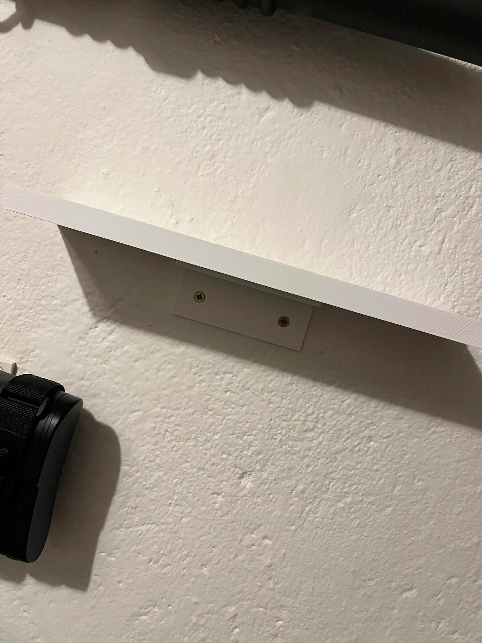 Shelf 300x80x15 with brackets for mounting