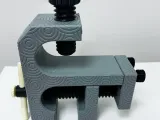 Bench Vise IV-5