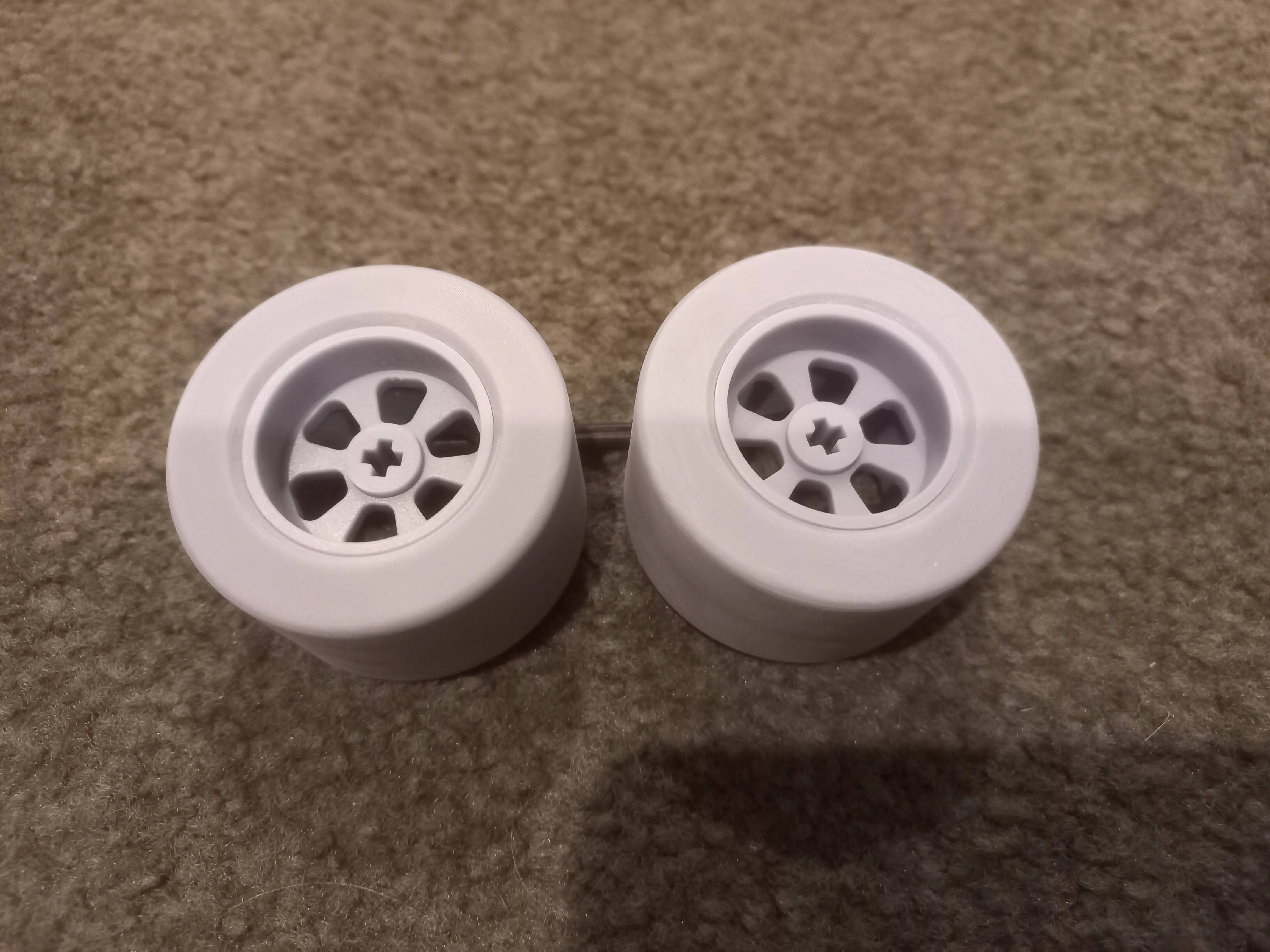 LEGO 10330 MCLAREN MP4/4 WIDE REAR WHEELS AND TYRES
