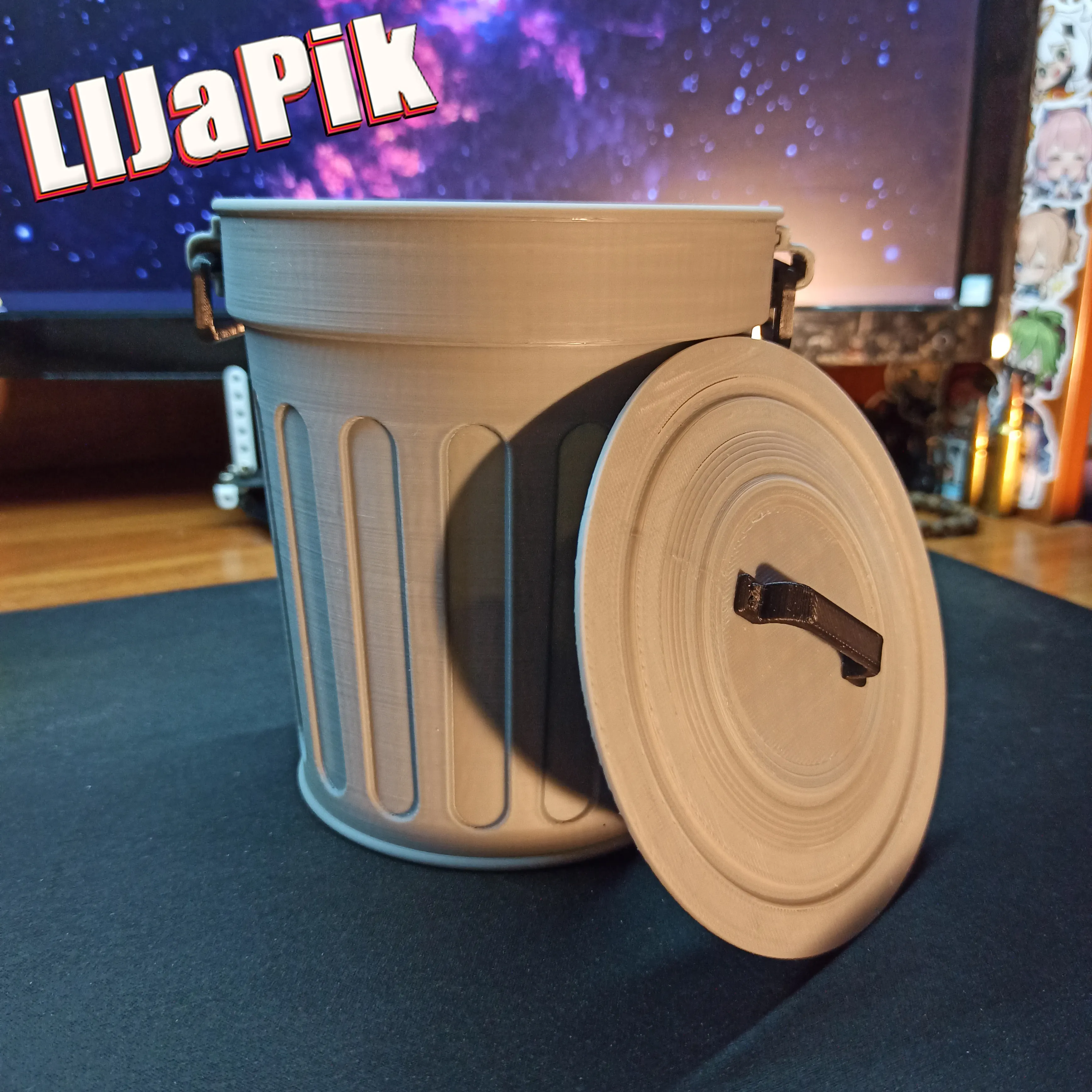Cracker and Candy Bin / Trash Can / Vase
