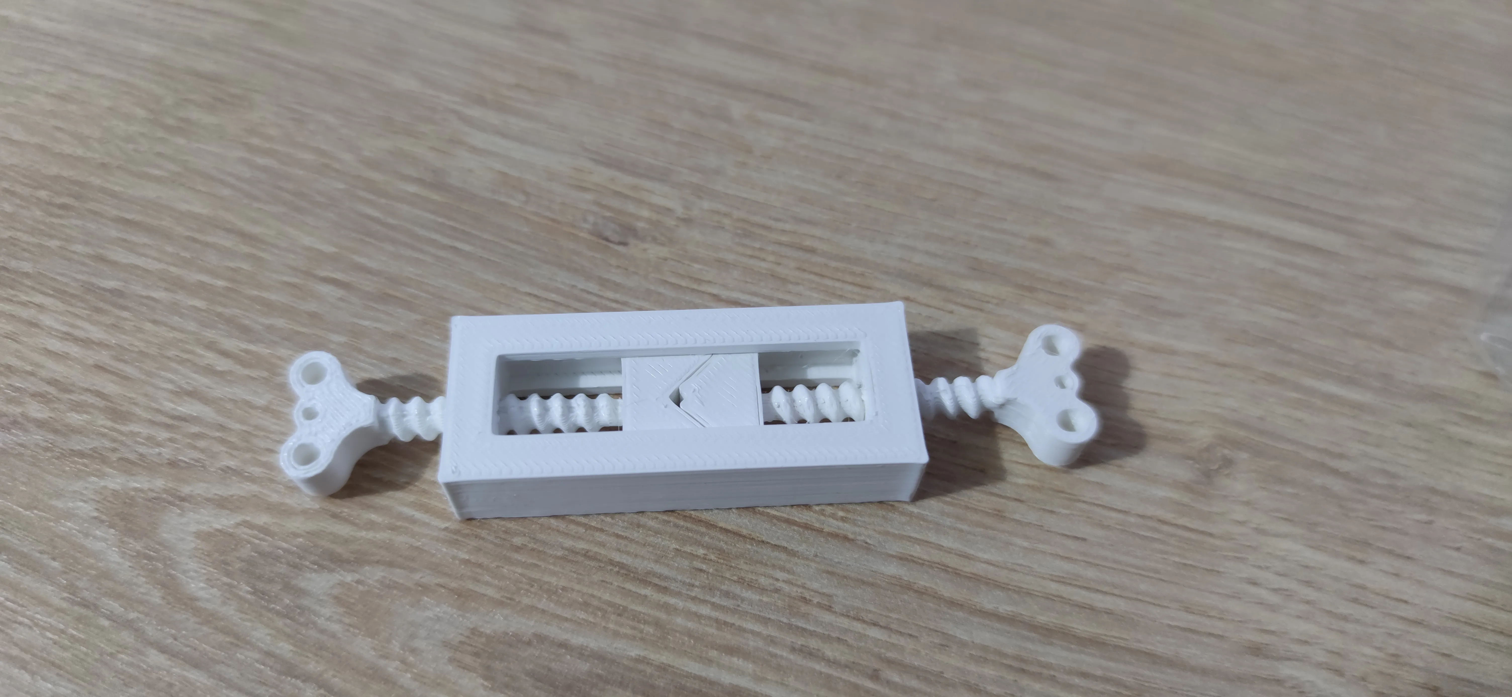 Screw guide release lever / Vida kılavuz açma kolu