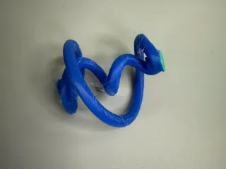 Kinetic christmas ornament