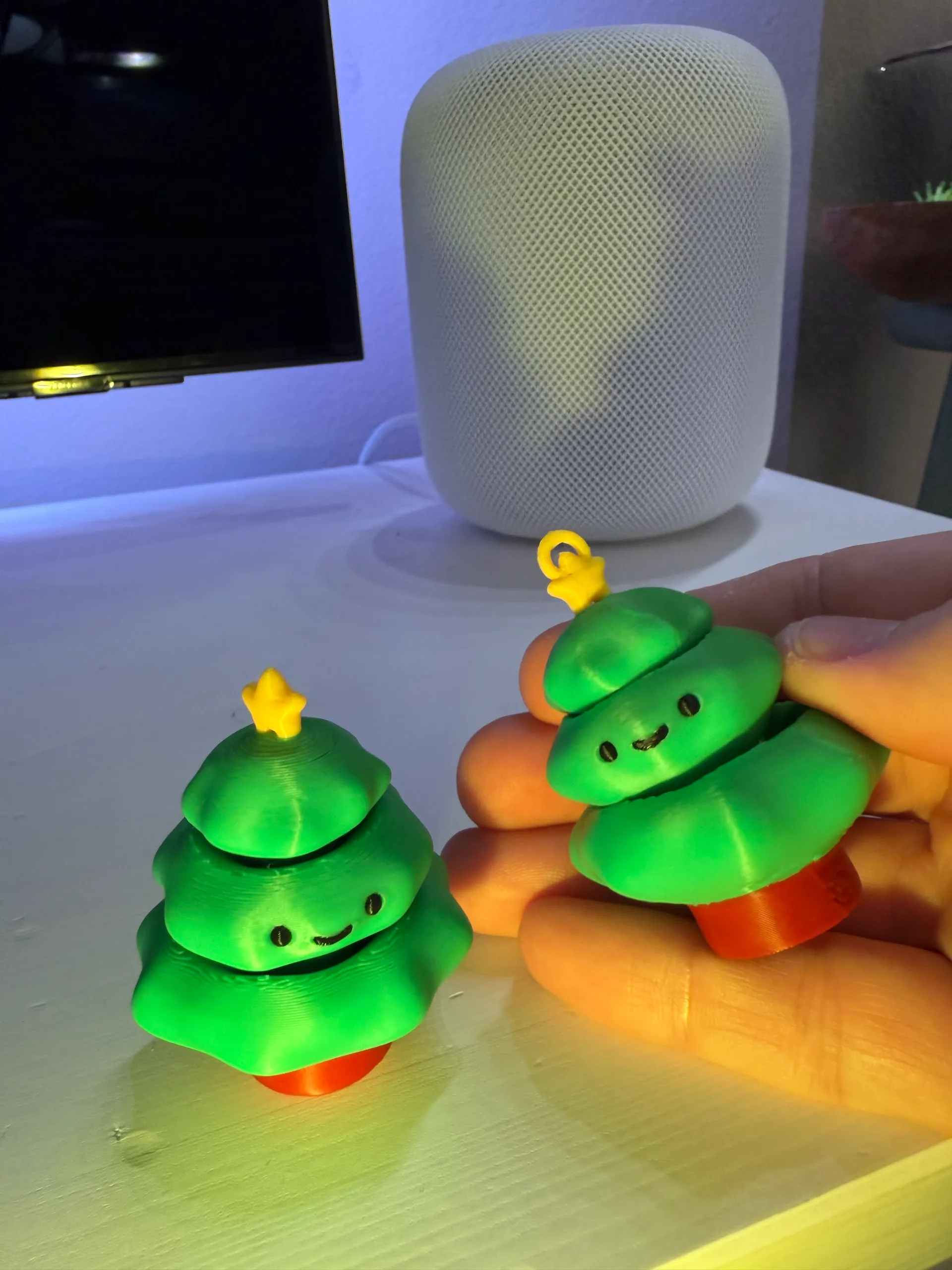 Cute Spinning Christmas Tree-0