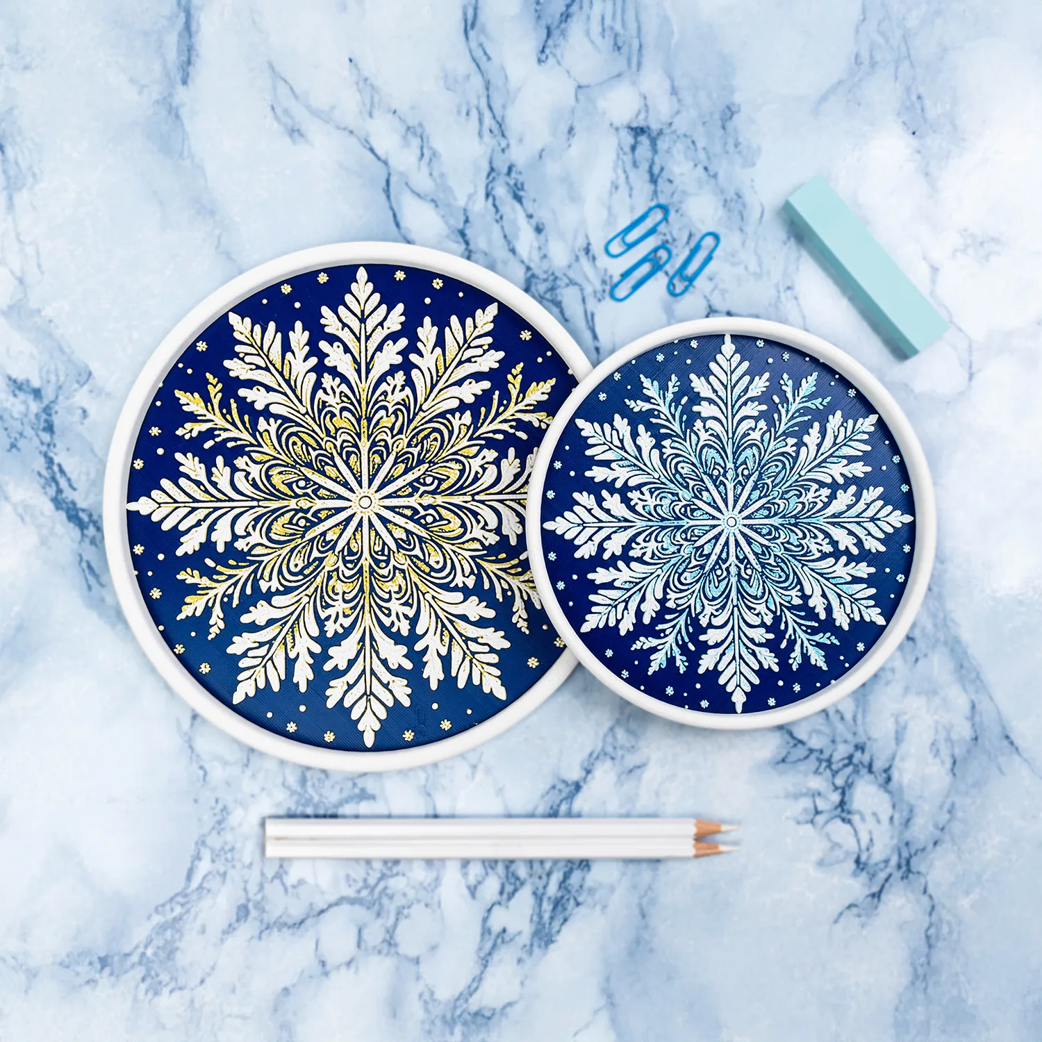 Snowflake Round Trays
