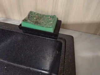 Sponge holder