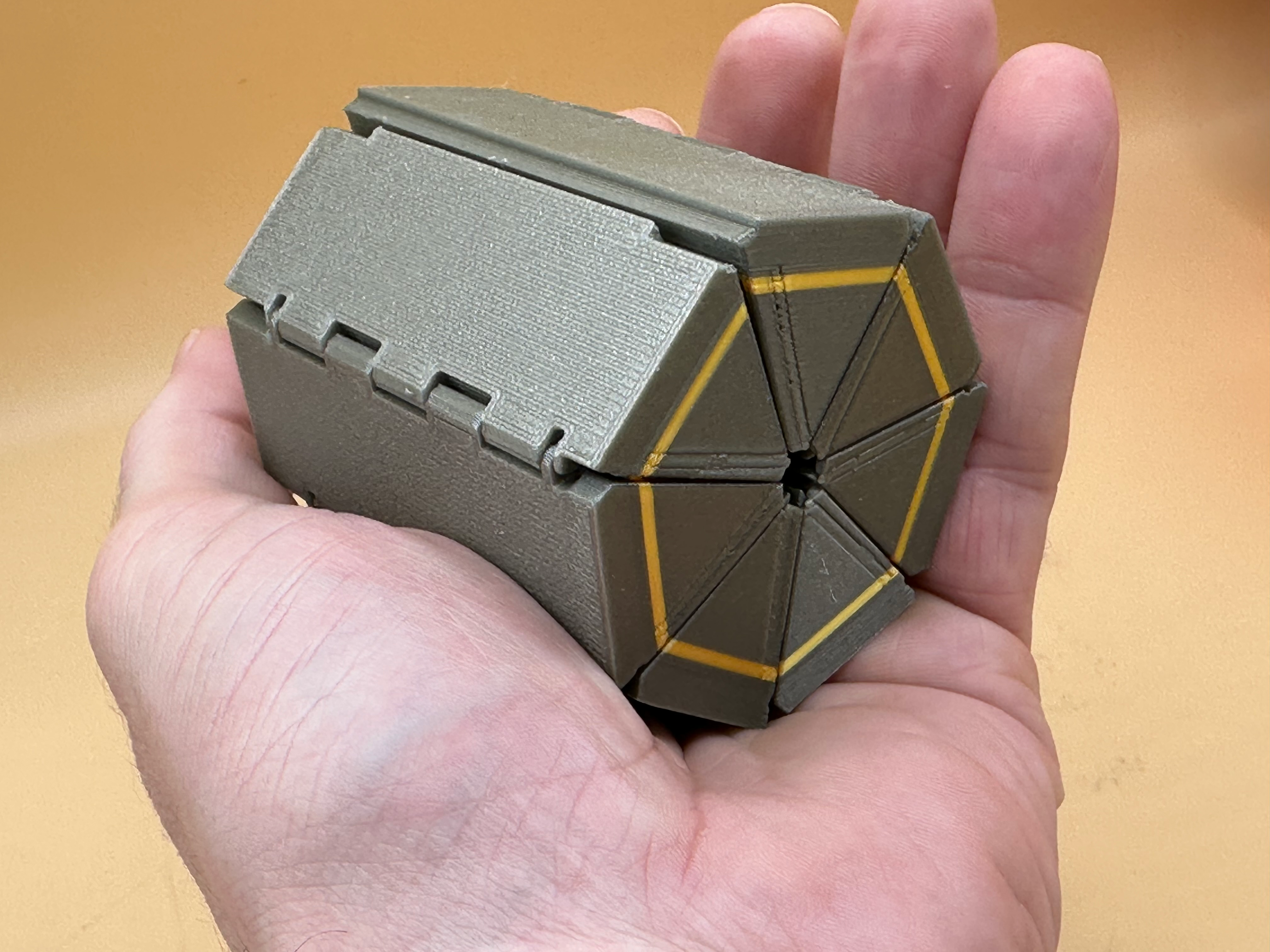 "Print-in-Place" Pill Box with Rollcontainer Design