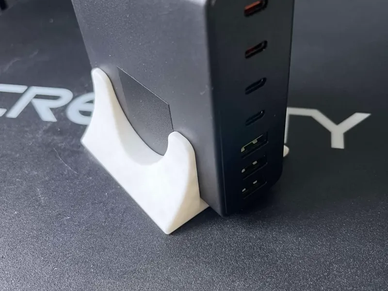 Ständer für 300W USB-Netzteil