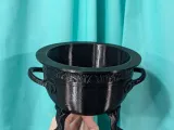 Raised Cauldron Planter with Drain-1