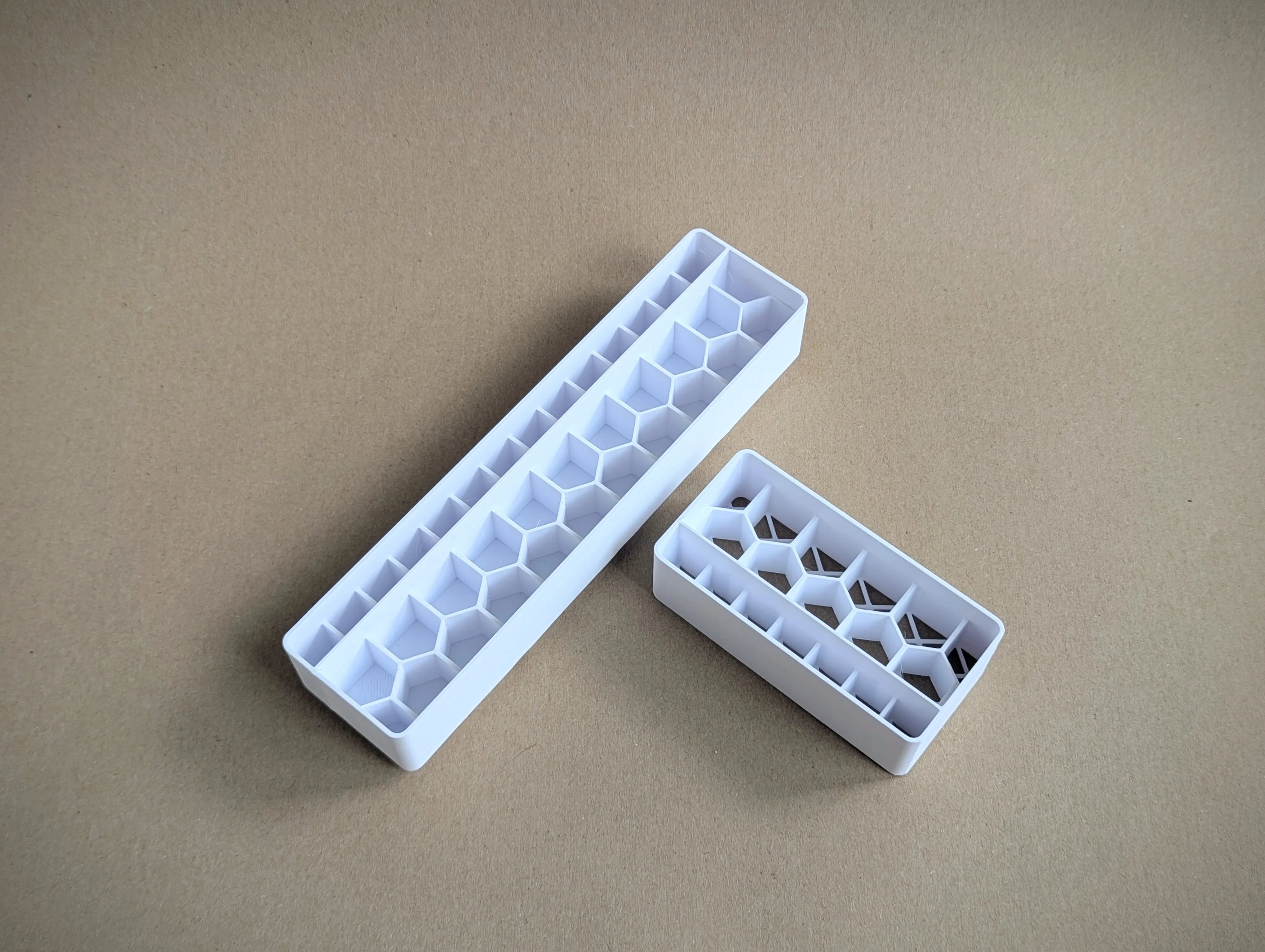 Battery Holder with optional Gridfinity base