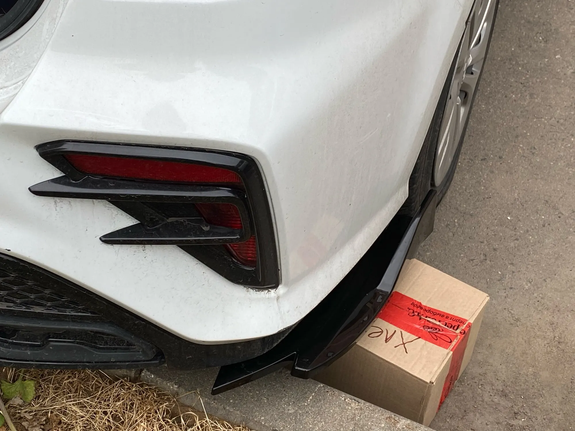 Universal Rear Splitter Spoiler | Rear Bumper Protector