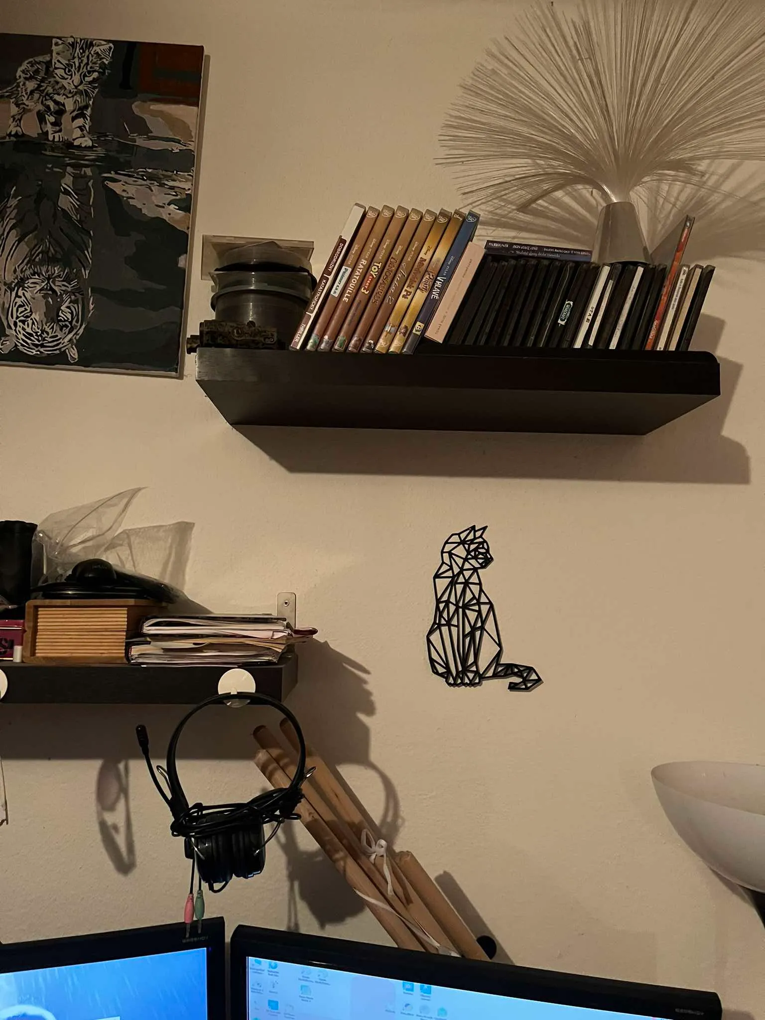 Wall decoration in the shape of a Cat